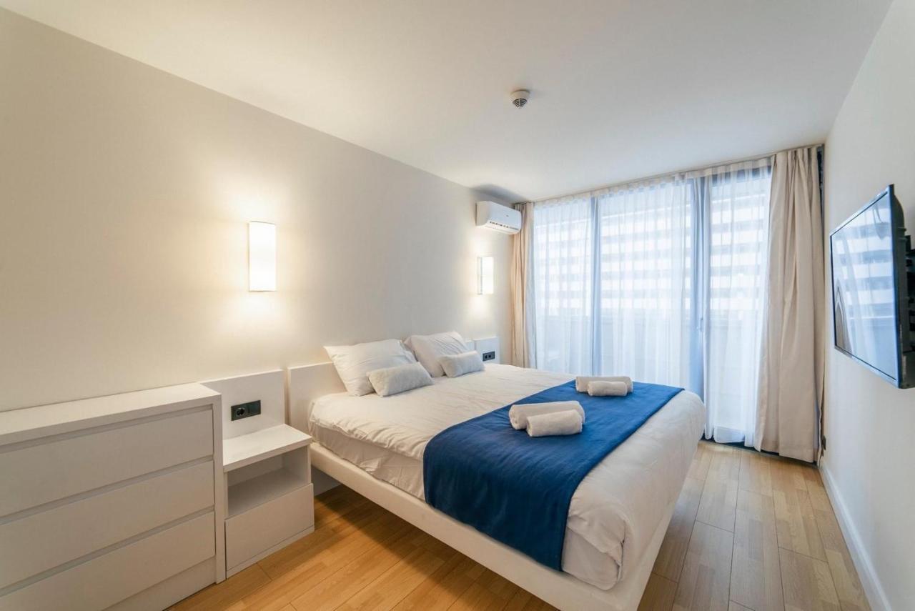 Orbi City Luxury Towers Aparthotel Batumi Bagian luar foto