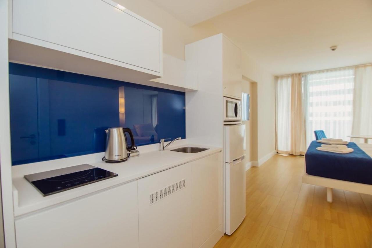 Orbi City Luxury Towers Aparthotel Batumi Bagian luar foto
