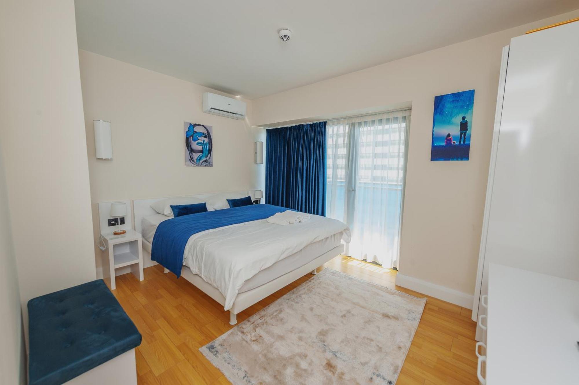Orbi City Luxury Towers Aparthotel Batumi Bagian luar foto