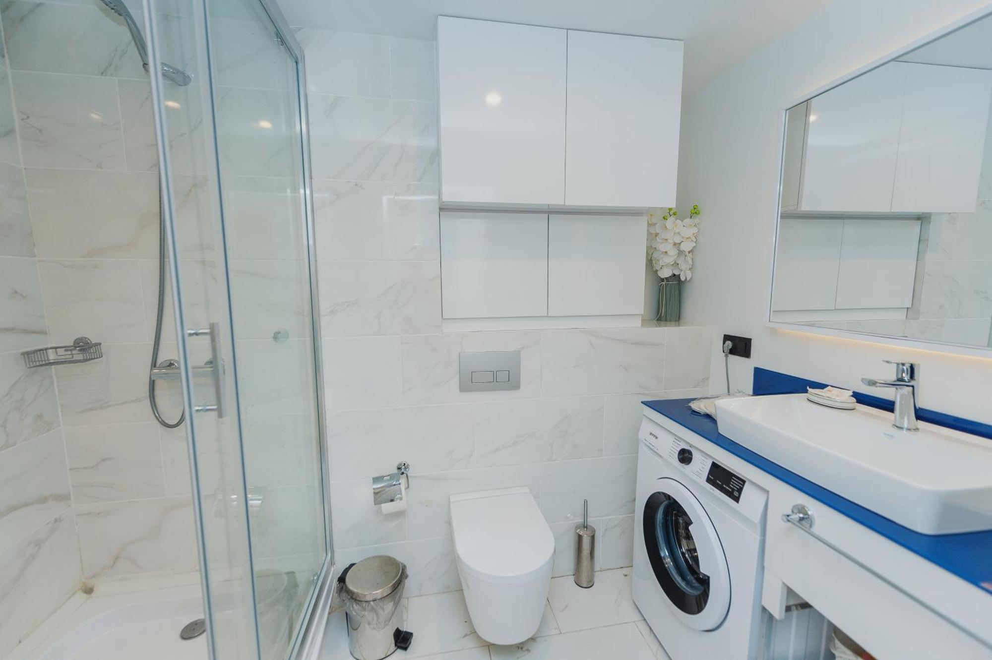 Orbi City Luxury Towers Aparthotel Batumi Bagian luar foto