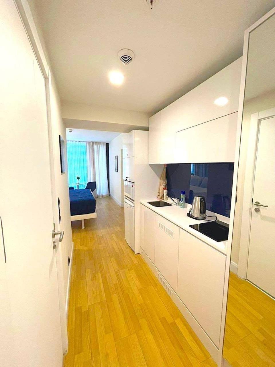 Orbi City Luxury Towers Aparthotel Batumi Bagian luar foto
